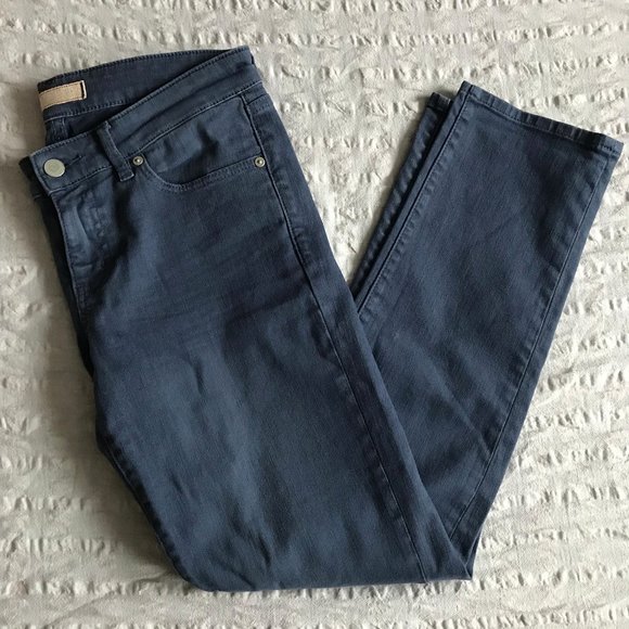 NWOT Uniqlo straight leg jean - Picture 2 of 4